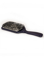 Acca Kappa Blue Paddle Brush:  (© Great Lengths)
