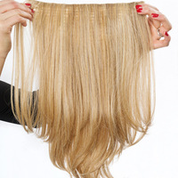 glatte Clip-in Extension für schnelle Länge und Fülle:  (© Great Lengths)